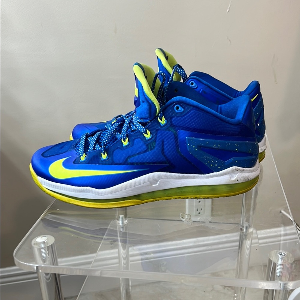 LeBron James Nike Men Blue and Yellow Sneakers with Padded Ankle Support - Picture 7 of 13